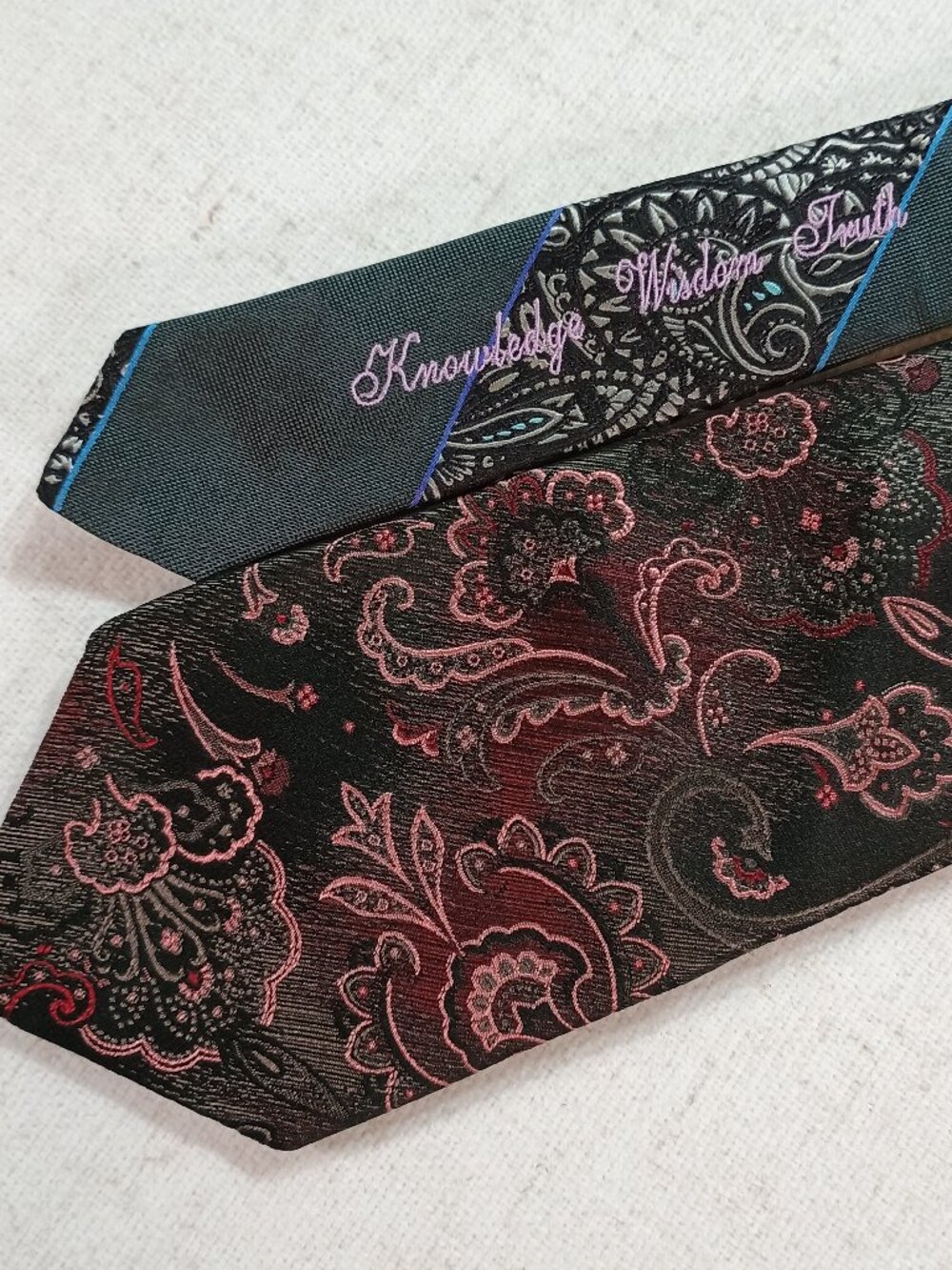 Robert Graham 100% Silk Necktie — Black Red Pink Paisley "Knowledge Wisdom Truth